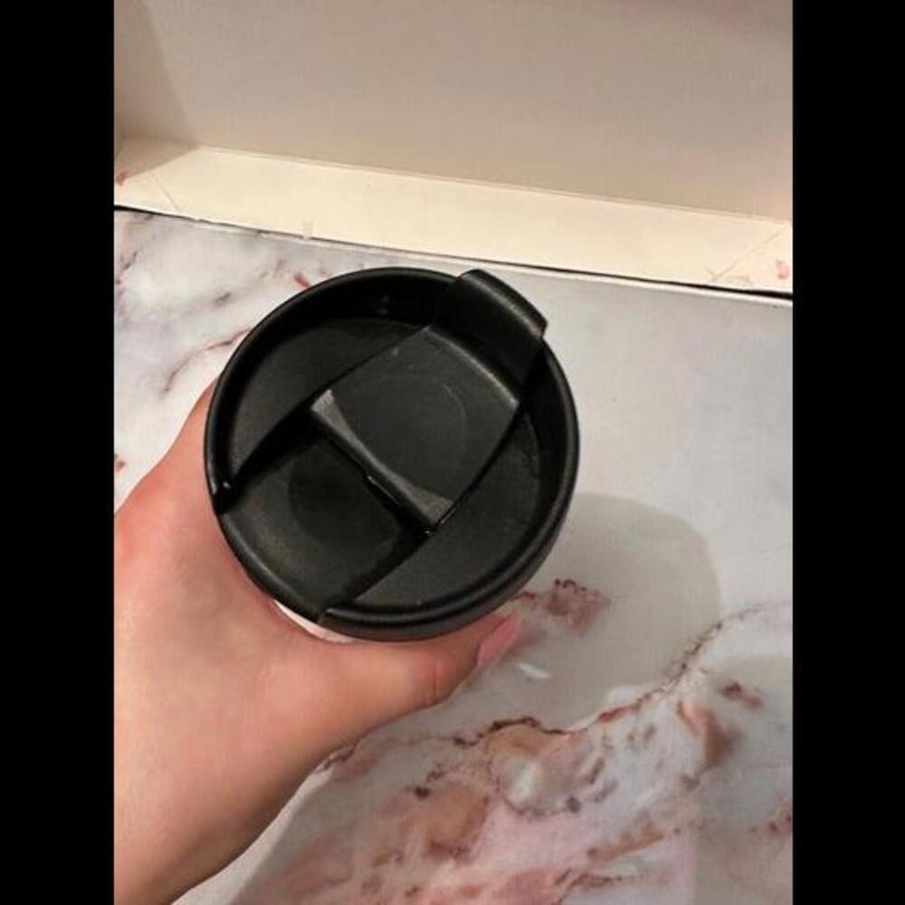 Sip in Style with a Vintage Valentine's Day Starbucks Travel Mug! - Picture 4 of 4
